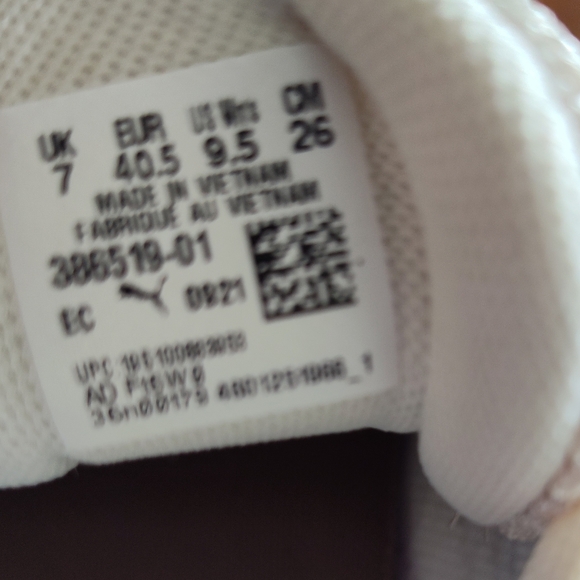 PUMA - Picture 11 of 11